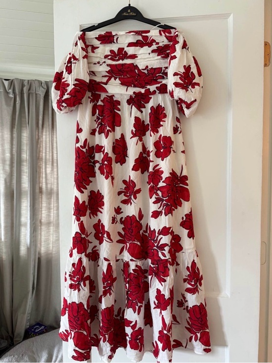 Abercrombie & Fitch Dresses & Skirts - Abercrombie & Fitch White Maxi Dress with Red Floral Print